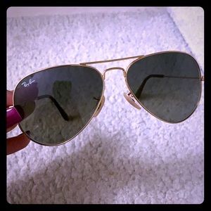 Ray ban aviators with gold frame